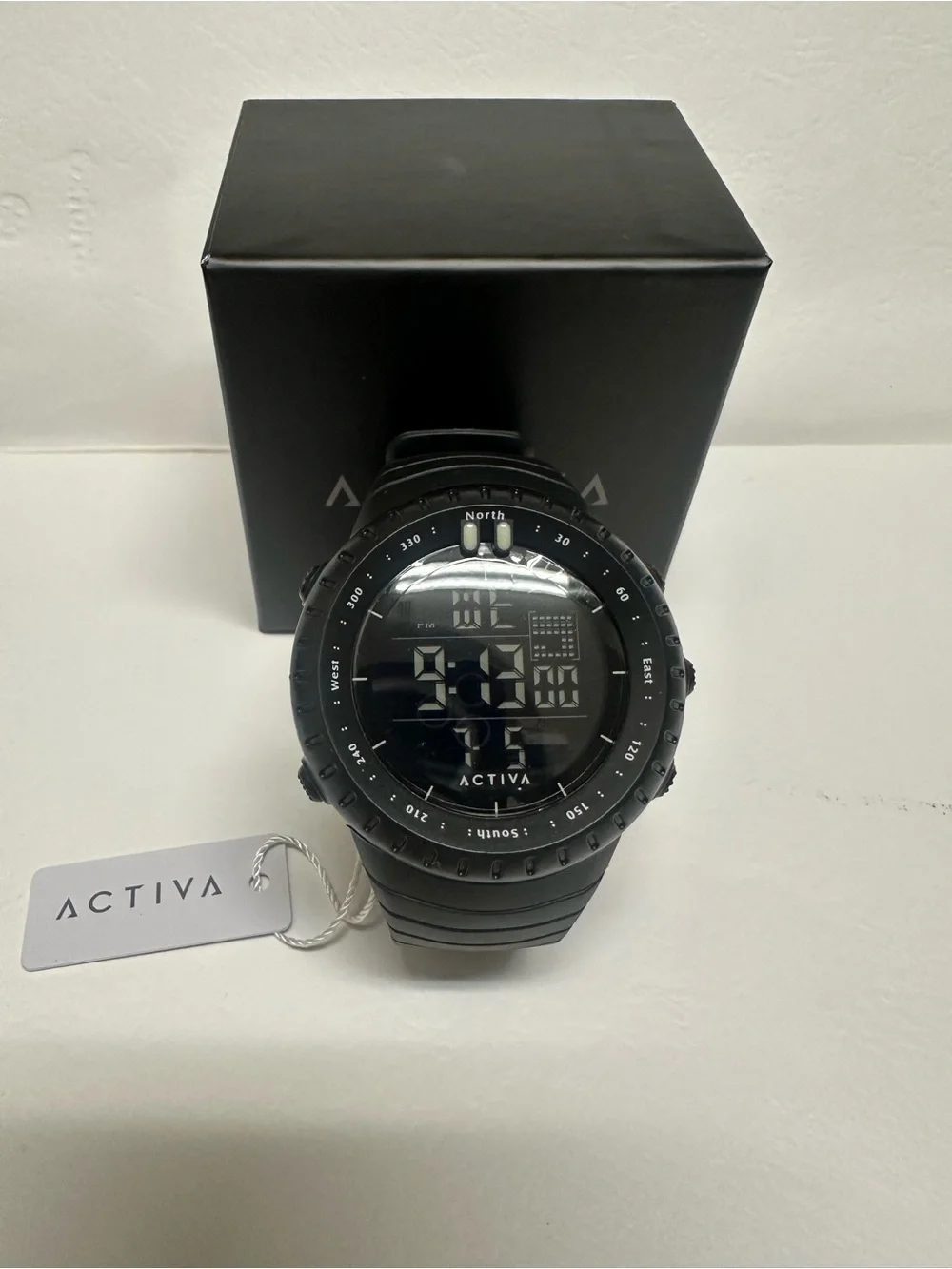 Activa Odyssey X Invicta Men’s Digital Watch - Picture 2 of 4